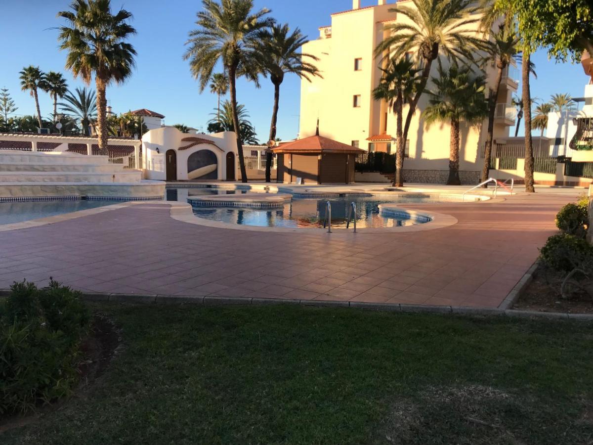 Estudio en Dénia con piscina y wifi privada, a 100 m del mar Exterior foto
