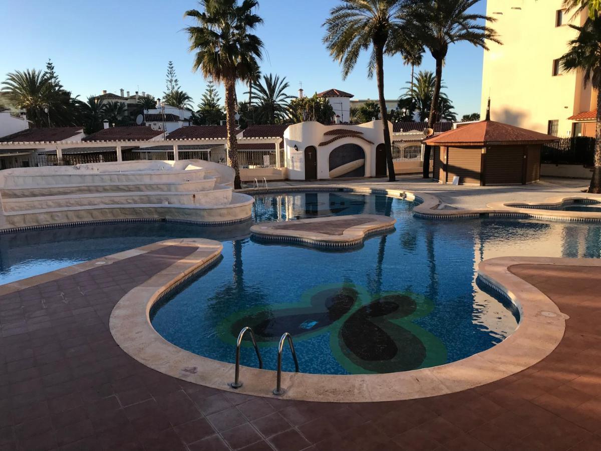 Estudio en Dénia con piscina y wifi privada, a 100 m del mar Exterior foto