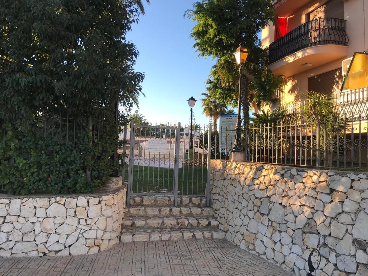Estudio en Dénia con piscina y wifi privada, a 100 m del mar Exterior foto